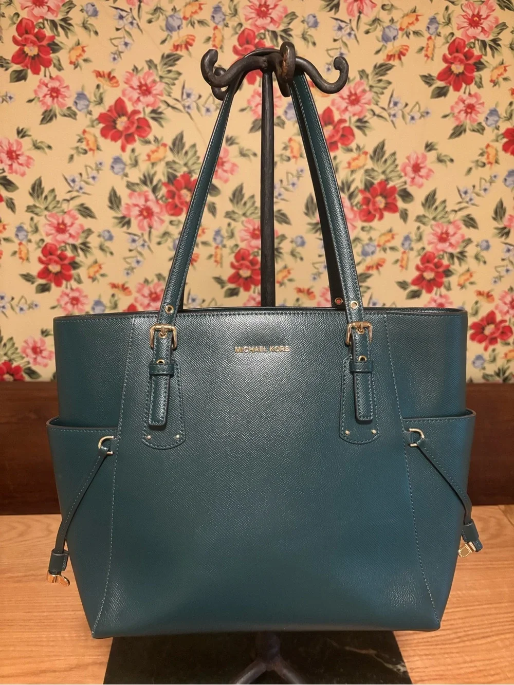 Michael Kors Voyager Forest Green Leather Tote with COA